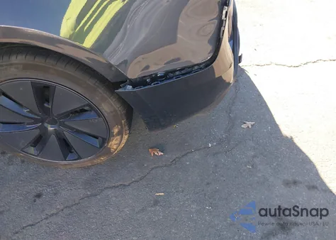 2025 Tesla Model 3 Long Range Rear-Wheel Drive/Standard Rear-Wheel Drive z USA, uszkodzony, nr VIN 5YJ3E1EA1SF934355